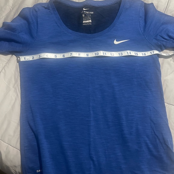 Nike dri-fit long sleeve top - Picture 4 of 4